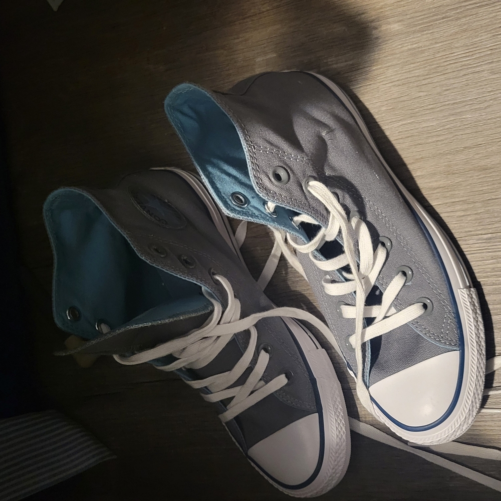 High-Top Chucks in Light Gray with Blue Lining